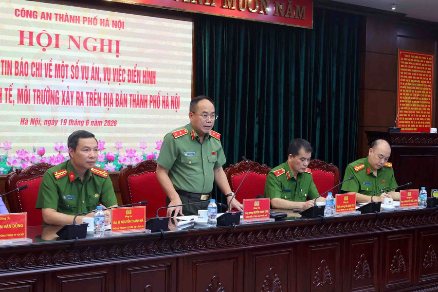 Công an Hà Nội thông tin vụ buôn lậu 1.000 tấn chân gà và lừa đảo 1.600 tỷ đồng