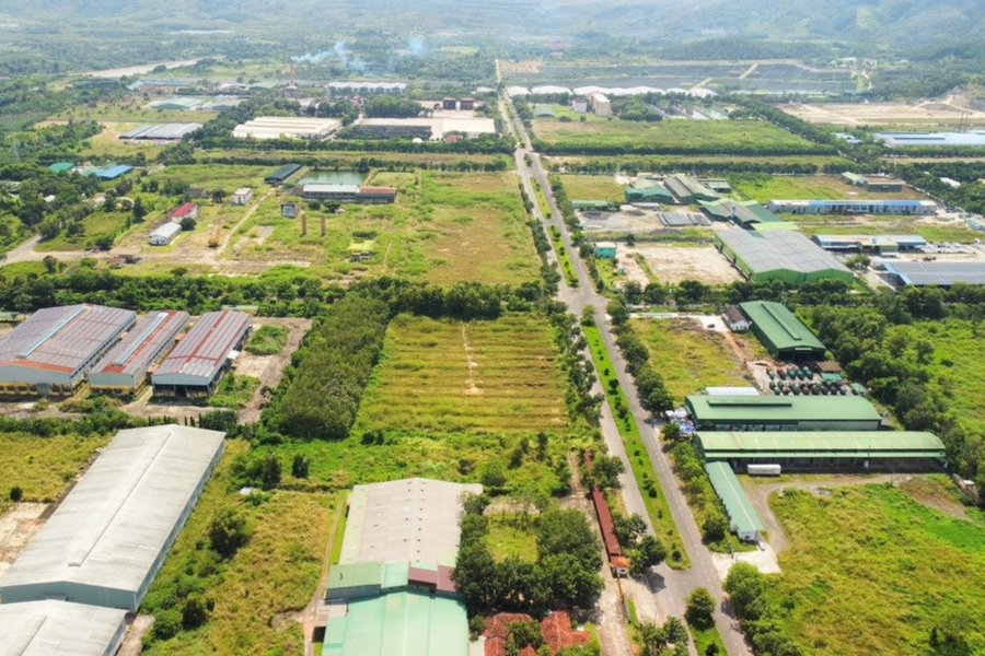 Áp lực môi trường từ các cụm công nghiệp