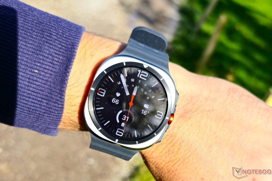 Samsung Galaxy Watch Ultra 2 lộ diện thiết kế mới: Sự giao thoa giữa phong cách thể thao và cổ điển