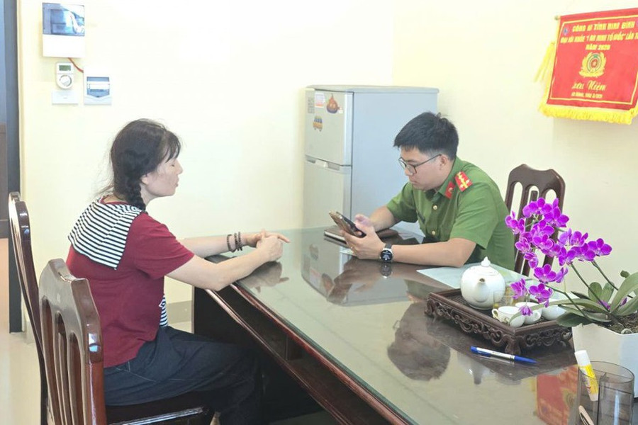 Quy định khai báo tạm trú của người nước ngoài qua môi trường điện tử