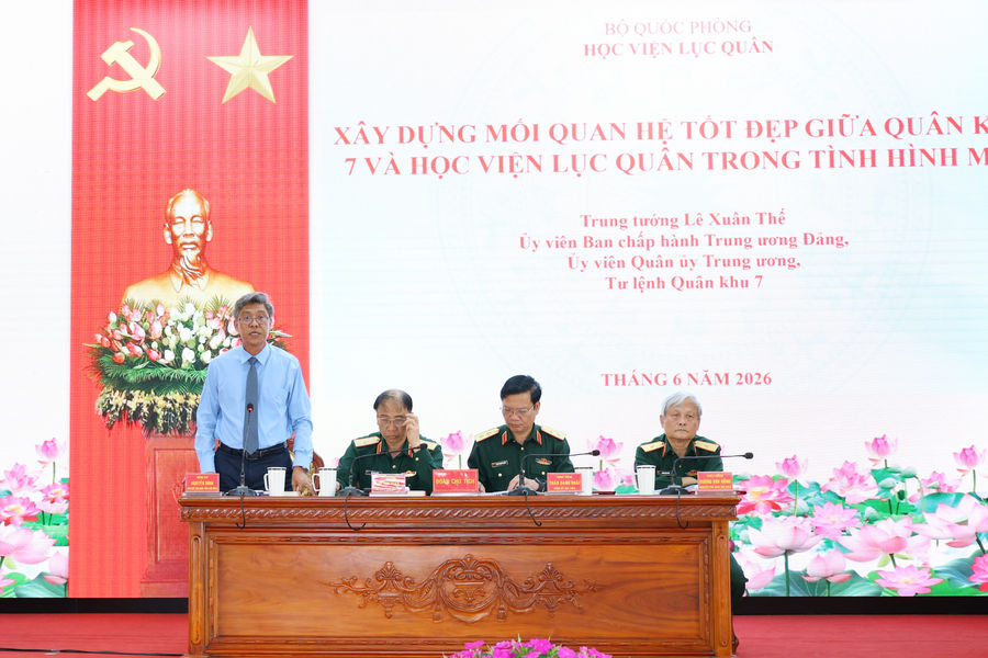 Hội thảo khoa học “Học viện Lục quân - 80 năm xây dựng và phát triển”