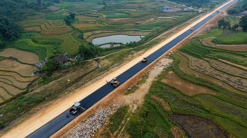 Đề xuất bổ sung 5 tuyến cao tốc mới vào quy hoạch mạng lưới đường bộ