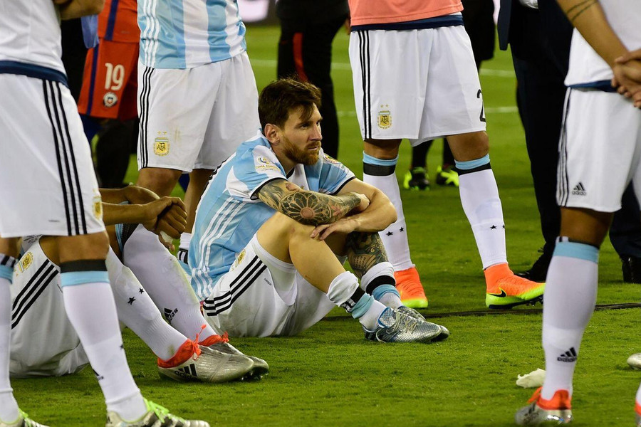 Lionel Messi và hành trình 10 năm: Từ giọt nước mắt New Jersey đến kỷ lục vô tiền khoáng hậu tại World Cup