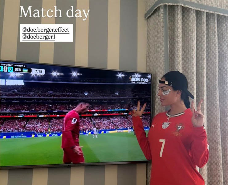 Ronaldo lập kỷ lục ghi bàn tại 6 kỳ World Cup, Bồ Đào Nha thắng hủy diệt 5-0