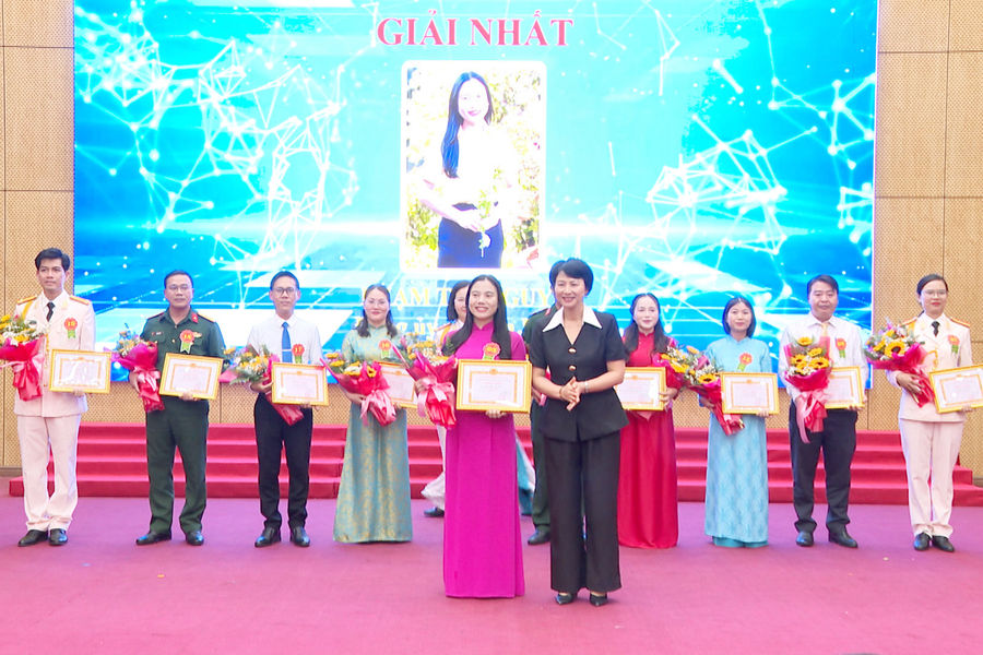 Lâm Đồng tổng kết và trao giải Hội thi Báo cáo viên, tuyên truyền viên giỏi năm 2026