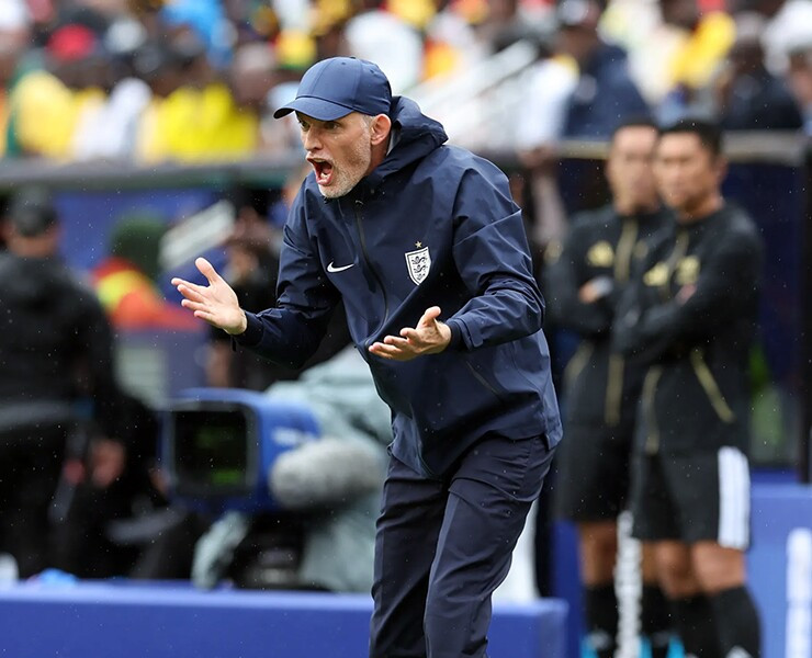 HLV Thomas Tuchel giải mã màn "thiết quân luật" với Djed Spence tại World Cup 2026