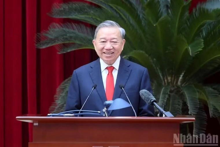 Thư của Tổng Bí thư, Chủ tịch nước gửi nhân kỷ niệm 25 năm 'Ngày Gia đình Việt Nam'
