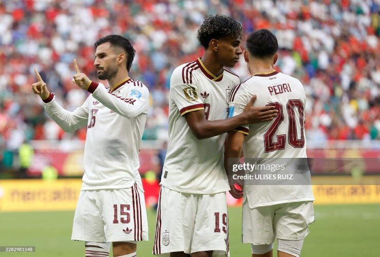 Tây Ban Nha giữ ngôi đầu bảng H, "tí hon" Cape Verde lách khe cửa hẹp đấu Argentina