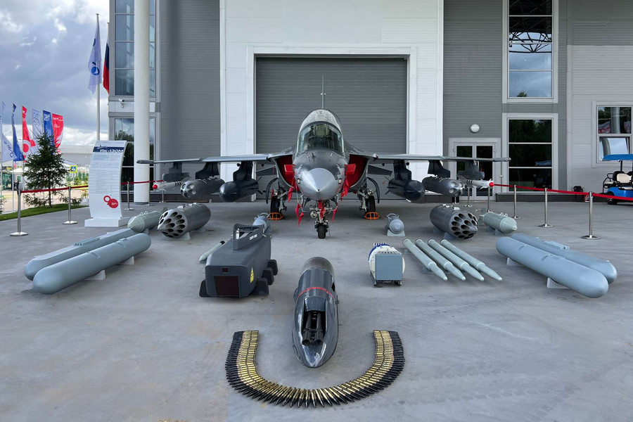 Nga thử nghiệm máy bay Yak-130M và xu hướng vũ khí tự hành thế hệ mới