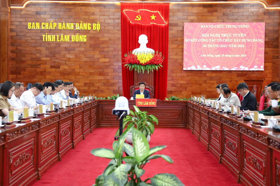 Bí thư Tỉnh ủy Lâm Đồng Y Thanh Hà Niê Kđăm dự Hội nghị trực tuyến toàn quốc về công tác tổ chức xây dựng Đảng