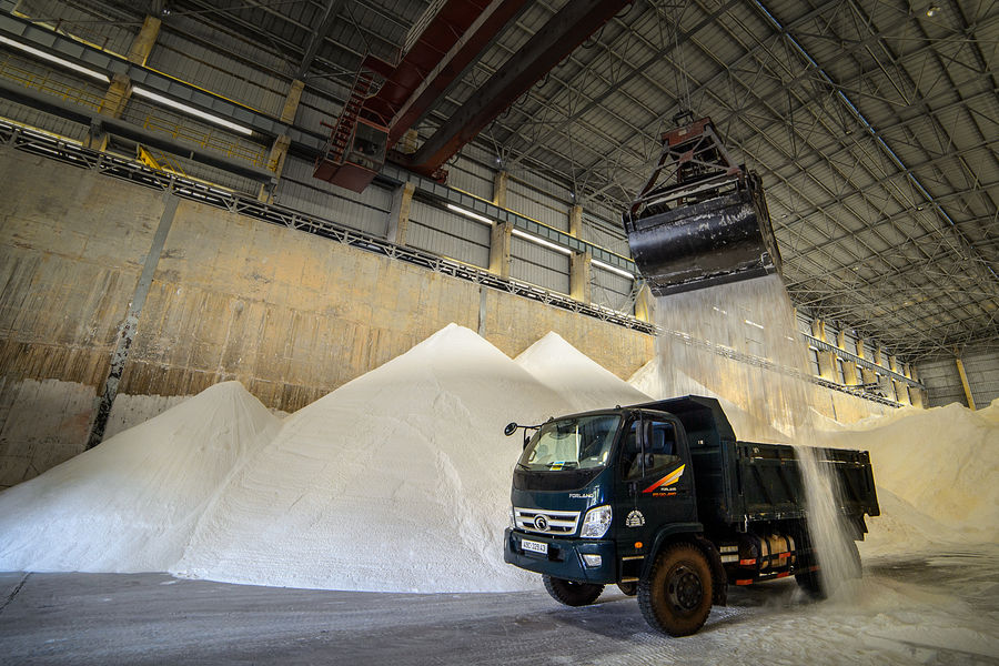 TKV giao Nhôm Đắk Nông thực hiện hợp đồng tiêu thụ 140.000 tấn alumina