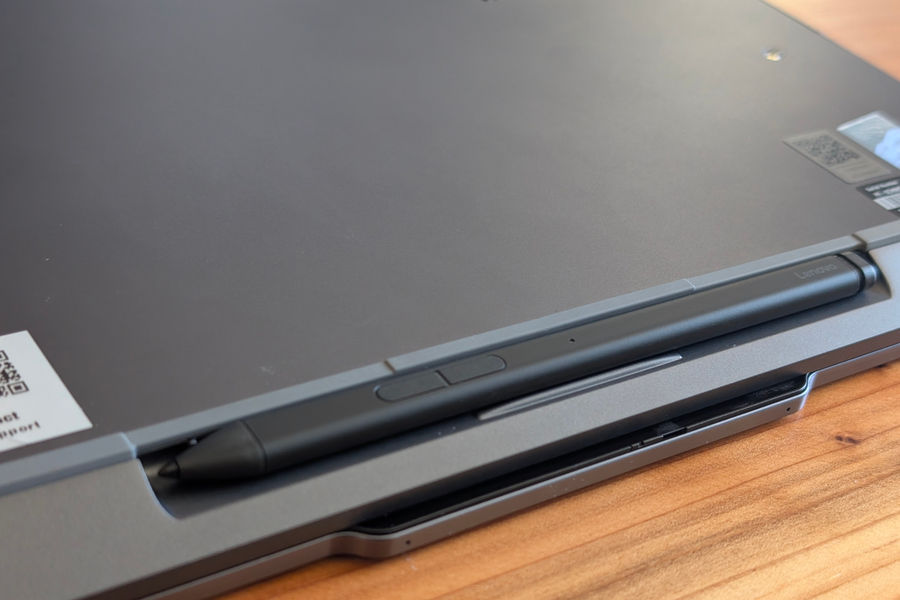 Thiết kế bút Slim Pen 2 trên ThinkPad X1 2-in-1 Gen 11: Đẹp mắt nhưng liệu có thực dụng?