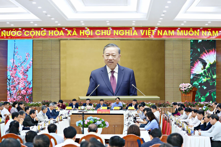 Lâm Đồng tham dự Hội nghị toàn quốc sơ kết 1 năm vận hành mô hình chính quyền 3 cấp
