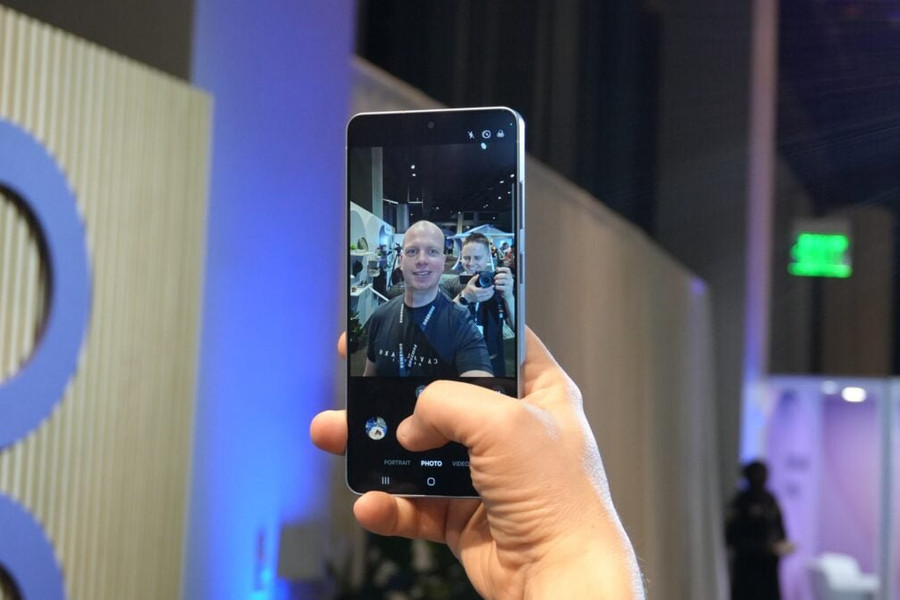 Giải mã nâng cấp camera trên Galaxy S27: Cảm biến vuông 16MP thay đổi cuộc chơi selfie