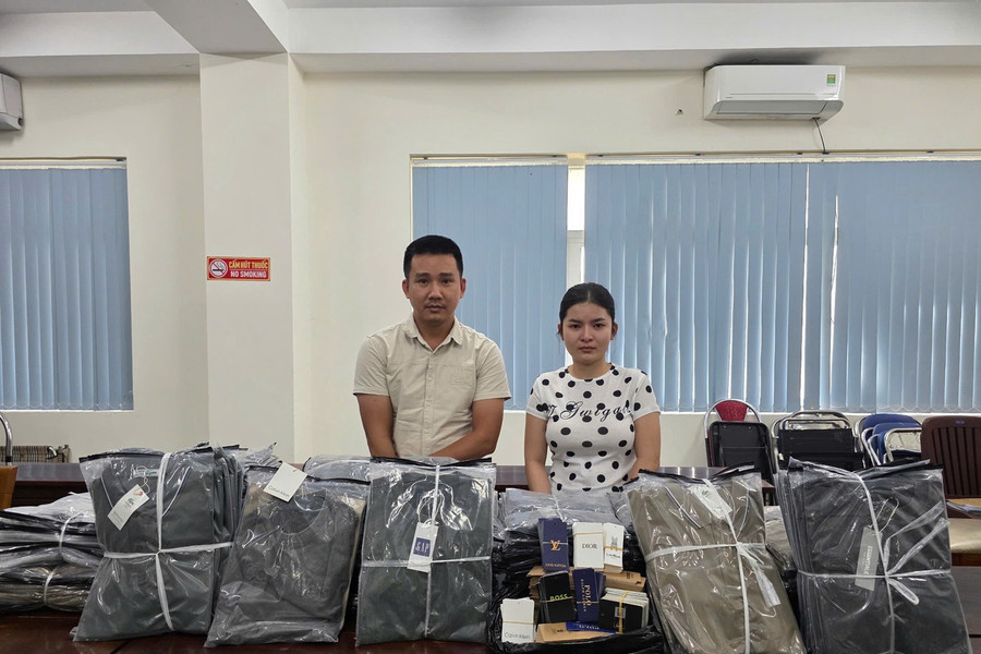 TP.HCM: Triệt phá đường dây sản xuất hơn 14.000 áo thun giả các nhãn hiệu nổi tiếng