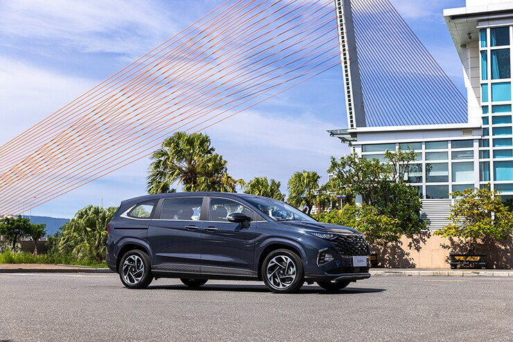 Đánh giá Hyundai Custin 2026: MPV gia đình thực dụng với giá lăn bánh từ 904 triệu đồng
