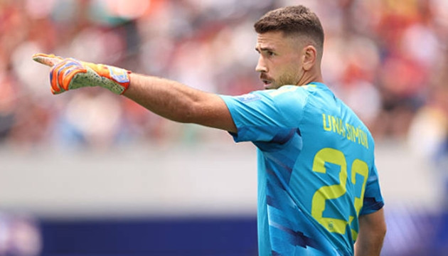 Unai Simon lập kỷ lục World Cup với 519 phút giữ sạch lưới xô đổ huyền thoại Walter Zenga