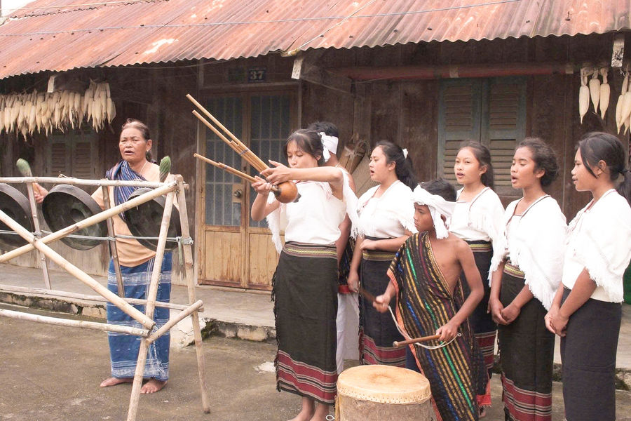 Thiết tha điệu hát h’ri