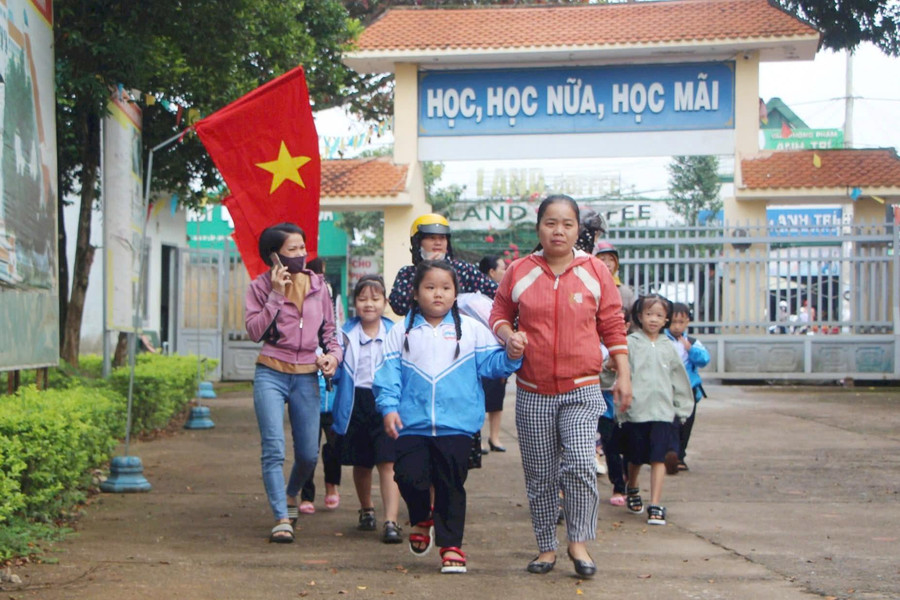 Lâm Đồng tuyển sinh 1.770 học sinh vào 2 trường nội trú liên cấp biên giới