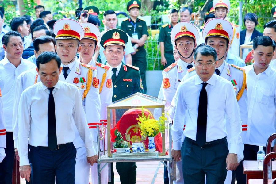 Nỗ lực cao nhất để tìm kiếm, đưa các Anh hùng liệt sĩ về với gia đình, quê hương