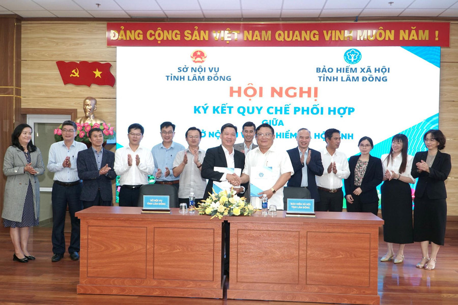 Sở Nội vụ và Bảo hiểm xã hội Lâm Đồng ký kết quy chế phối hợp thực hiện chính sách bảo hiểm