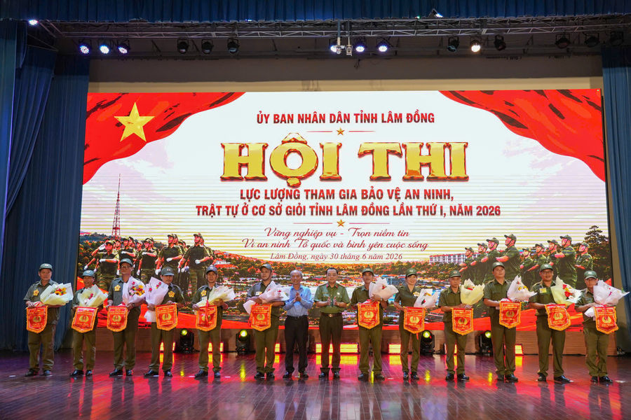 Tái hiện cánh tay nối dài của lực lượng công an