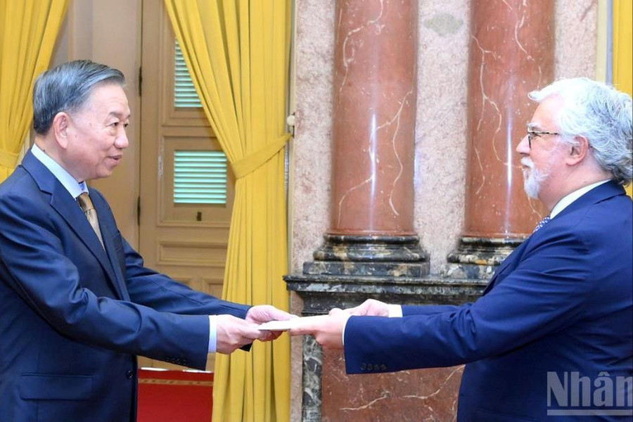 Tổng Bí thư, Chủ tịch nước Tô Lâm tiếp các đại sứ đặc mệnh toàn quyền các nước trình quốc thư