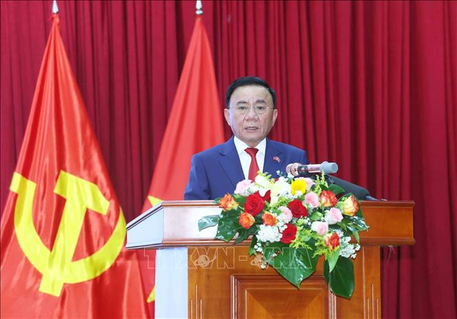 Xây dựng tổ chức cơ sở đảng và nâng cao chất lượng đội ngũ đảng viên