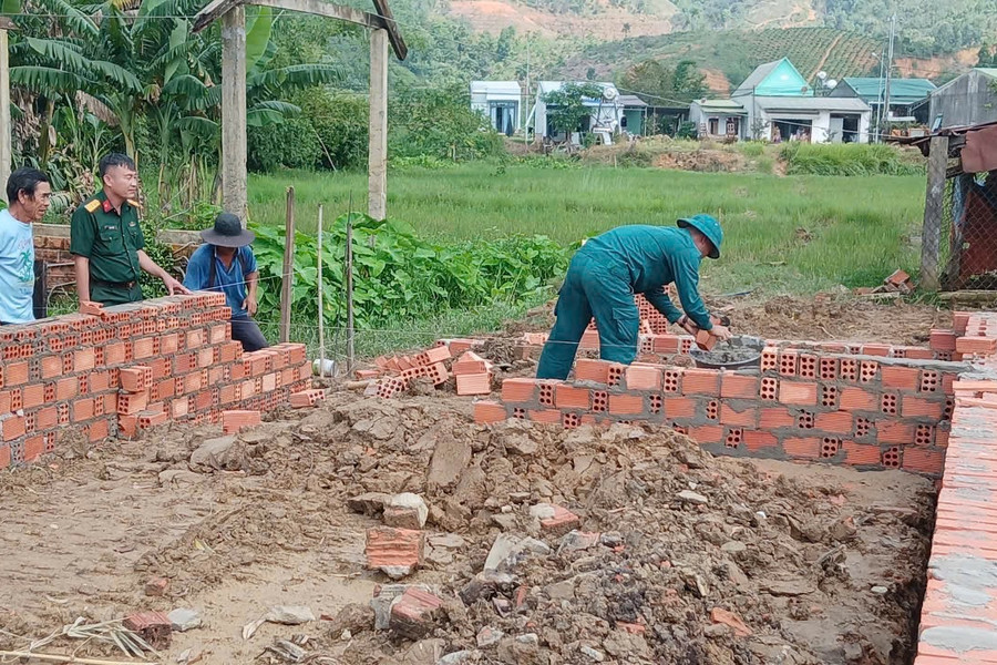 Những mái ấm đậm sâu nghĩa tình tháng 7
