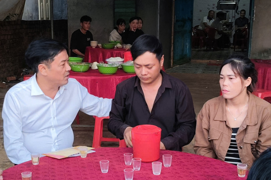 Lãnh đạo tỉnh Lâm Đồng thăm hỏi, chia buồn cùng gia đình các nạn nhân đuối nước