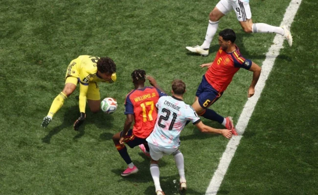 Tây Ban Nha 2-1 Bỉ: Bi kịch của Courtois và khoảnh khắc định mệnh của Mikel Merino