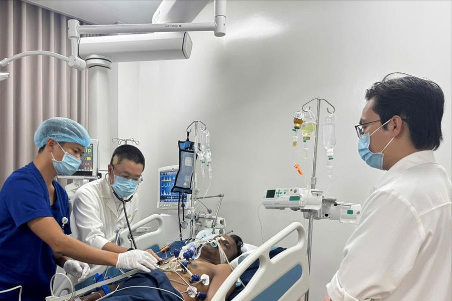 Điện chia buồn về vụ tàu du lịch gặp nạn tại An Giang