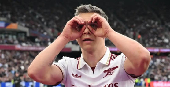 Arsenal bán Leandro Trossard giá 17 triệu bảng: Quyết định thực dụng hay sai lầm chiến lược?