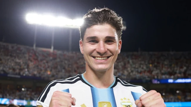 Arsenal đẩy mạnh thương vụ Julian Alvarez và kế hoạch gây sốc của tuyển Ý với Pep Guardiola