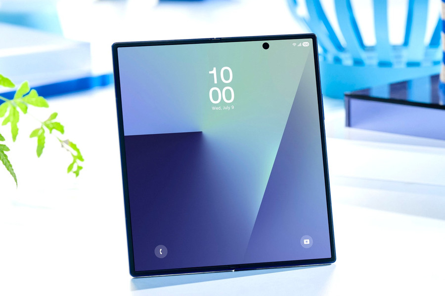 Màn hình không nếp gấp trên Samsung Galaxy Z Fold 8 Ultra: Bước tiến công nghệ mới?