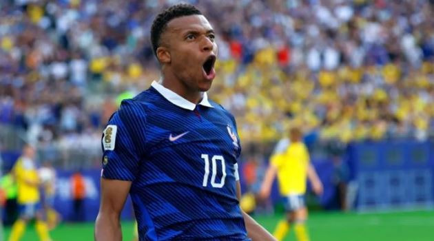 Kylian Mbappe và ngưỡng cửa lịch sử: Liệu đã đủ tầm vĩ đại nhất bóng đá Pháp?