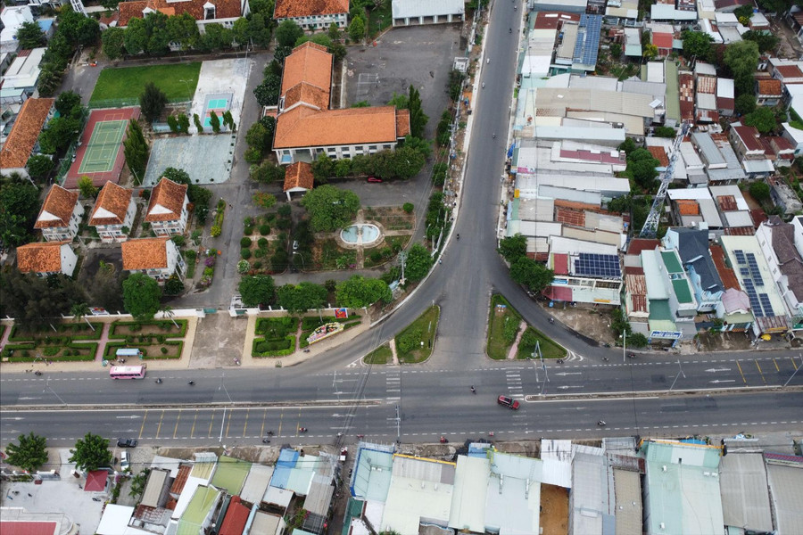 Lương Sơn bứt tốc tăng trưởng nhờ đầu tư công