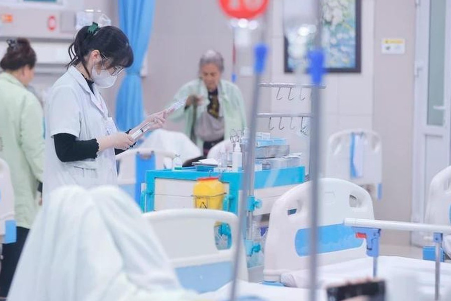 Nâng cao năng lực y tế cơ sở: Đề xuất đầu tư hạ tầng, thiết bị; đào tạo bác sĩ chuyên khoa