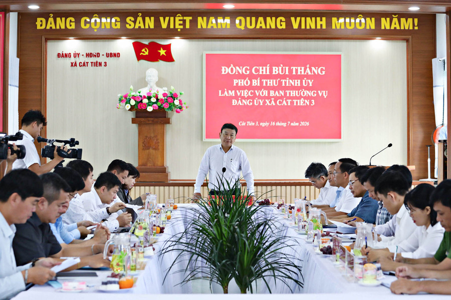 Phó Bí thư Tỉnh ủy Lâm Đồng Bùi Thắng làm việc với xã Cát Tiên 3