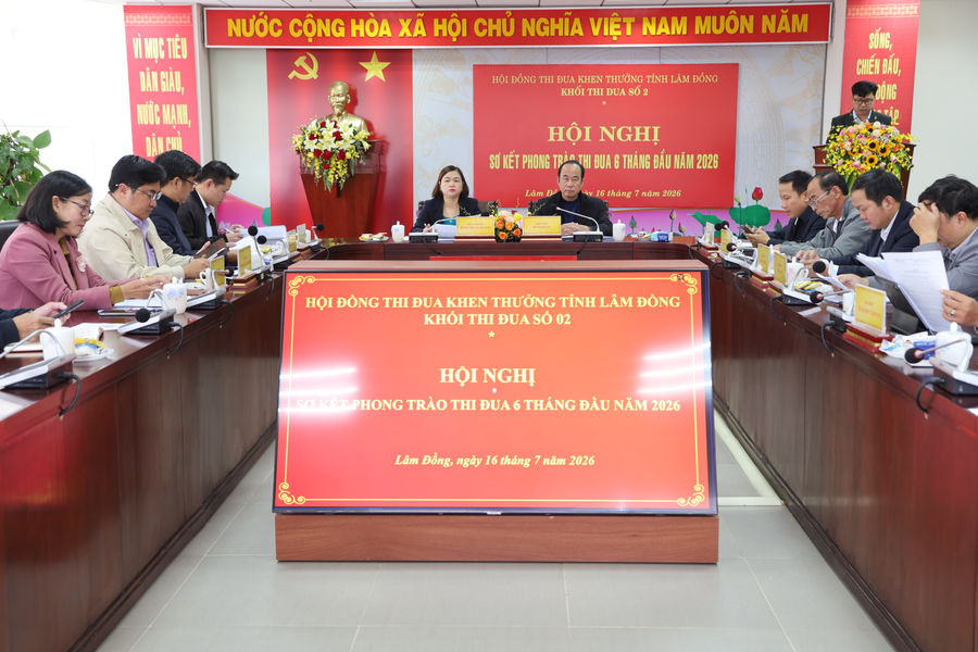 Khối Thi đua số 2 Lâm Đồng gắn thi đua với chuyển đổi số, cải cách hành chính
