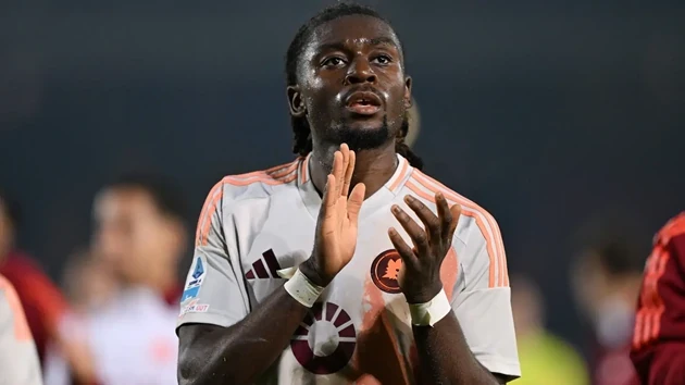 Manchester United chốt xong "mỏ neo" Manu Kone giá 45 triệu bảng từ AS Roma