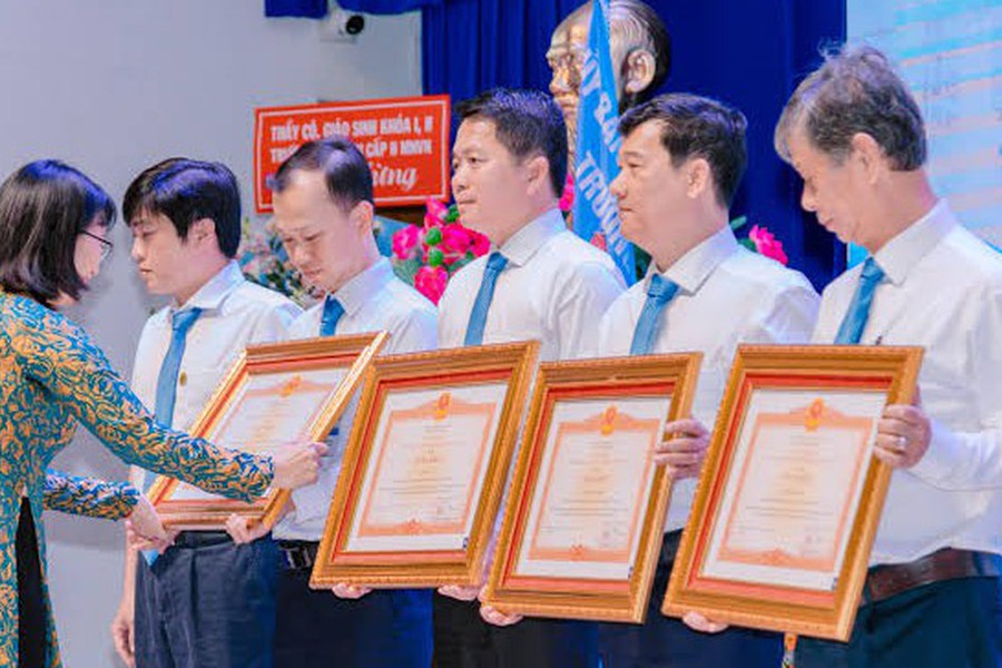 Tiêu chuẩn xét tặng Bằng khen của Thủ tướng đối với giáo viên