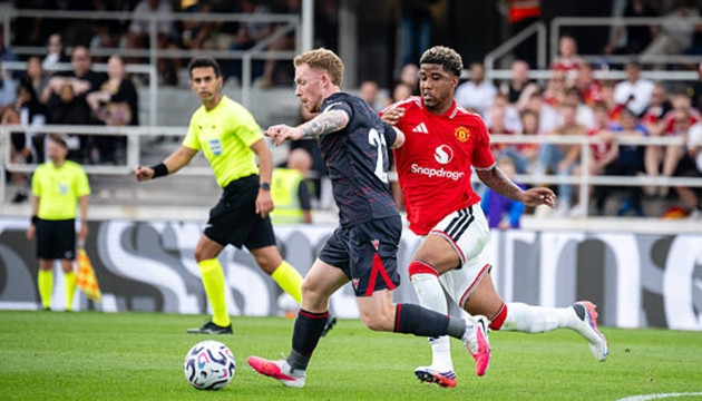 Andrey Santos rực sáng ngày ra mắt: Man United tìm thấy người kế thừa Casemiro?