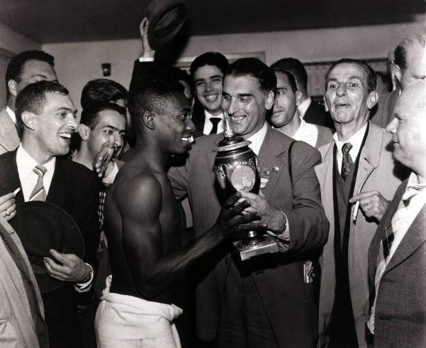Lịch sử ủng hộ Tây Ban Nha: Cái dớp vinh quang của những ngôi sao tuổi teen tại World Cup
