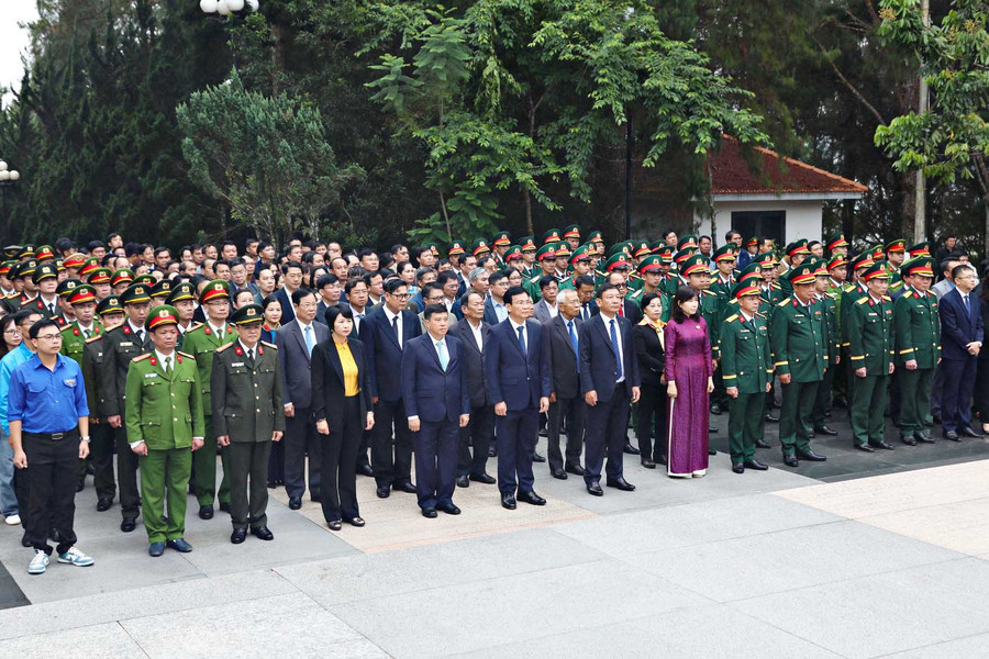 Lam Dong Upholds the Tradition of Gratitude Toward National Contributors