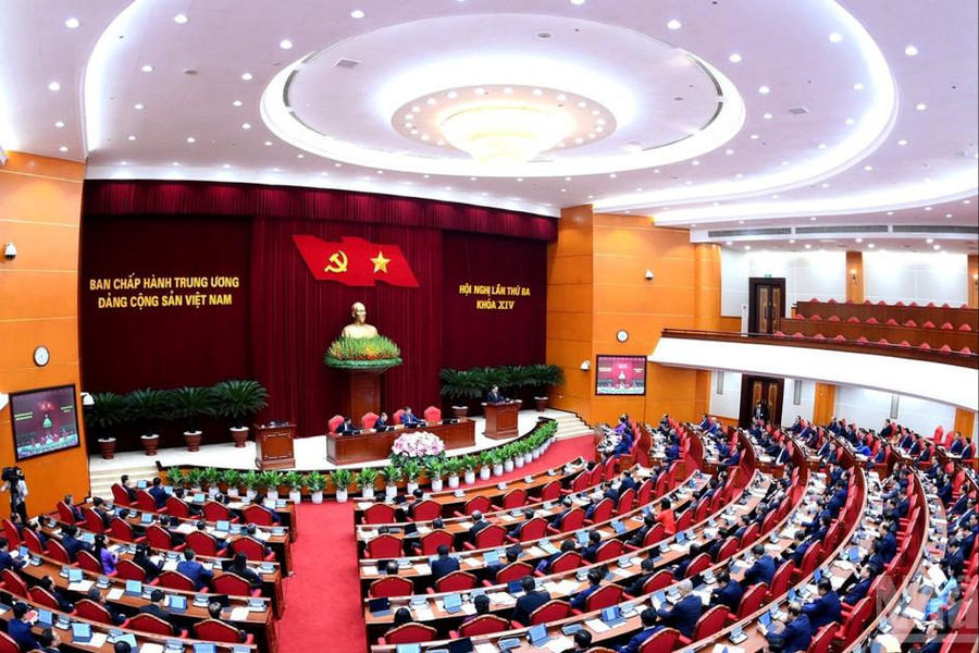 Ngày làm việc thứ nhất Hội nghị lần thứ ba Ban Chấp hành Trung ương Đảng khóa XIV