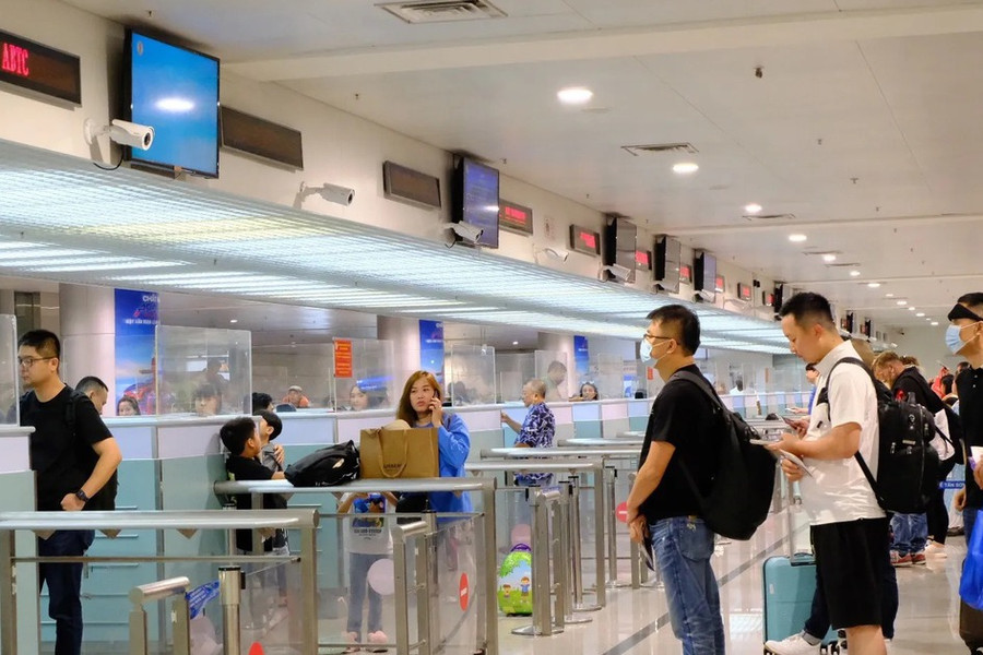 Các bộ, ngành, địa phương phối hợp quản lý xuất, nhập cảnh, cư trú của người nước ngoài tại Việt Nam