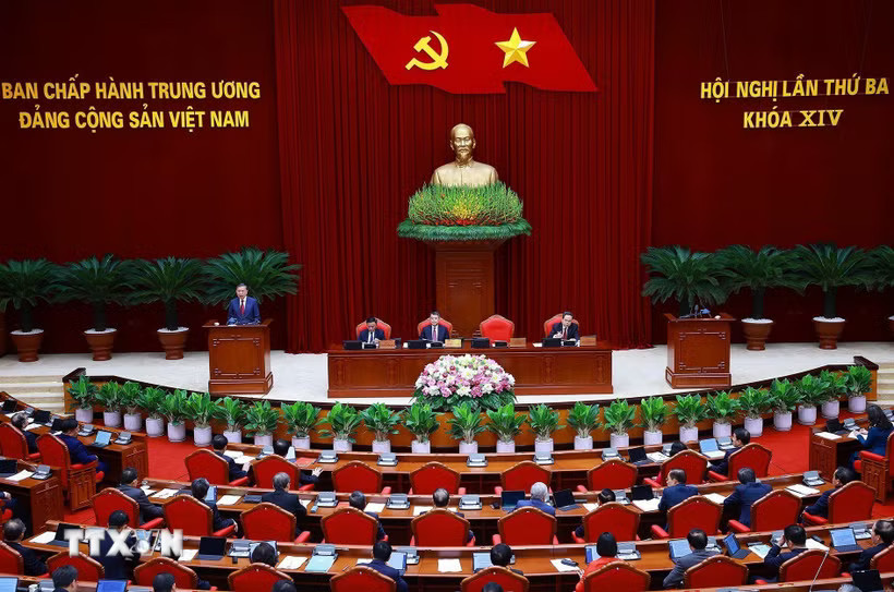 Thông cáo báo chí về ngày làm việc thứ hai Hội nghị Trung ương 3 khóa XIV