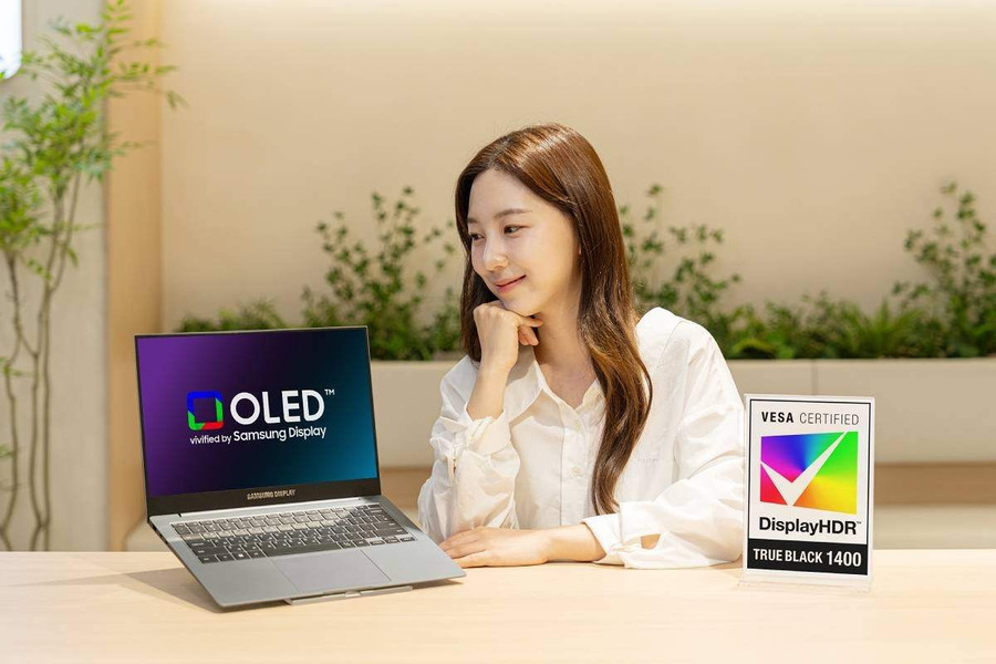 Công nghệ OLED kép 1,600 nits của Samsung: Bước ngoặt mới cho màn hình laptop