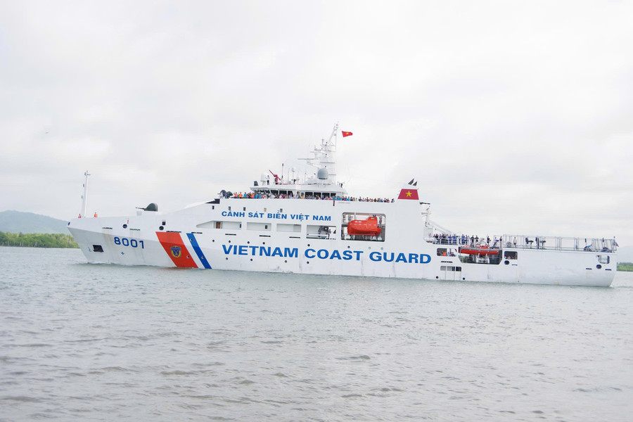 Cảnh sát biển Việt Nam khảo sát, nắm tình hình các vùng biển, đảo ven bờ Nam Trung Bộ năm 2026